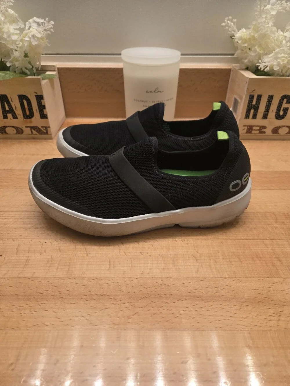 OOFOS OOmg Low Slip-on Recovery Shoes Black Mesh Women's Size 8